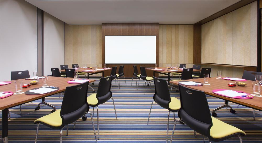 Aloft Sentral Hotel