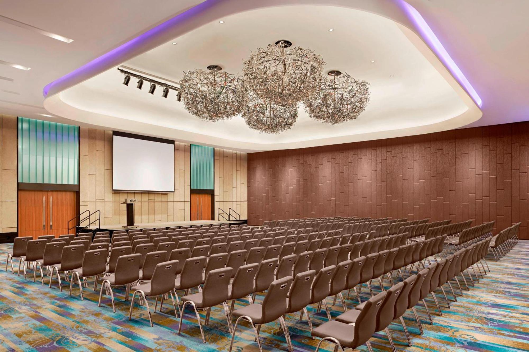 Aloft Sentral