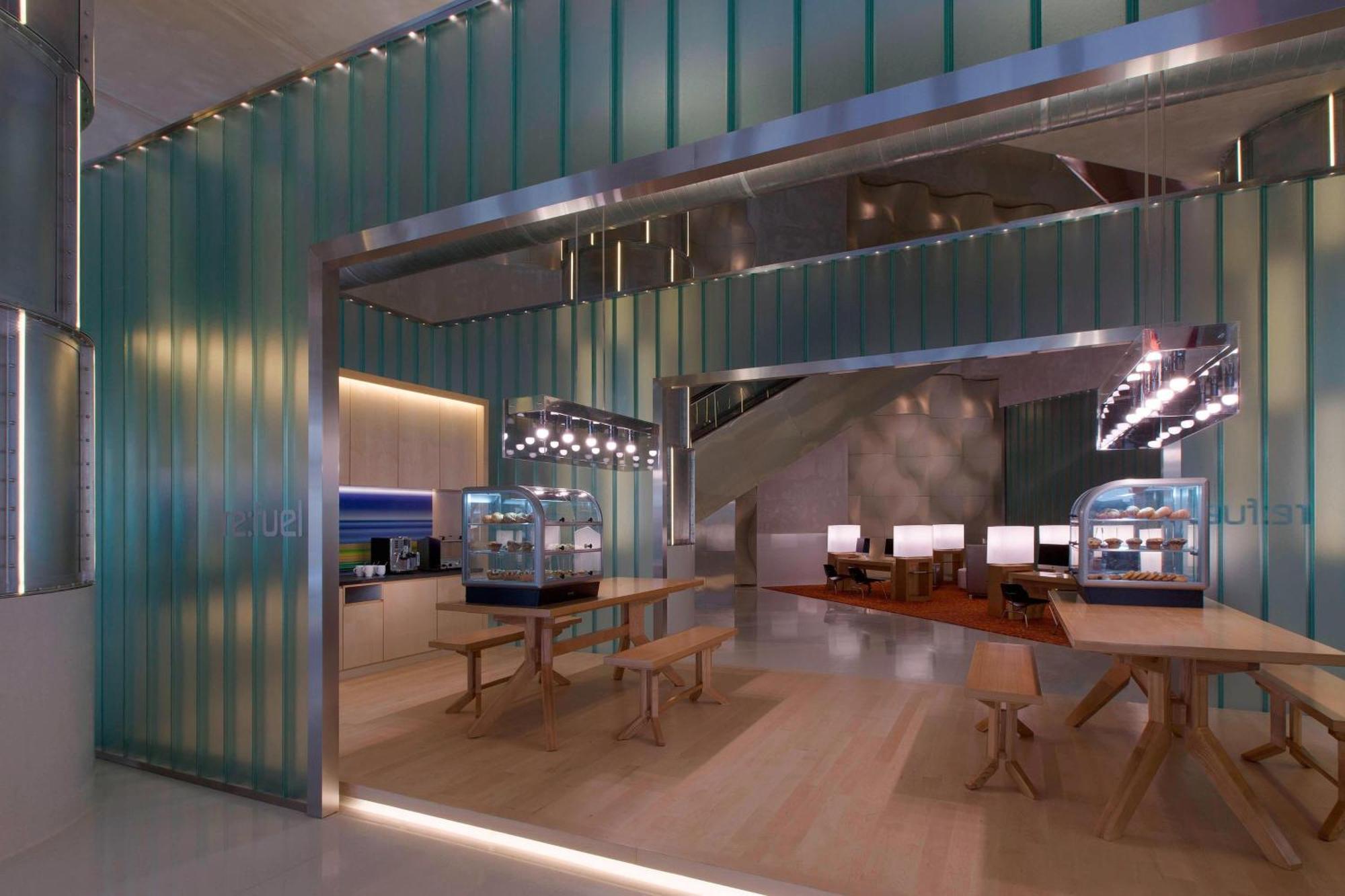 Aloft Sentral 4*